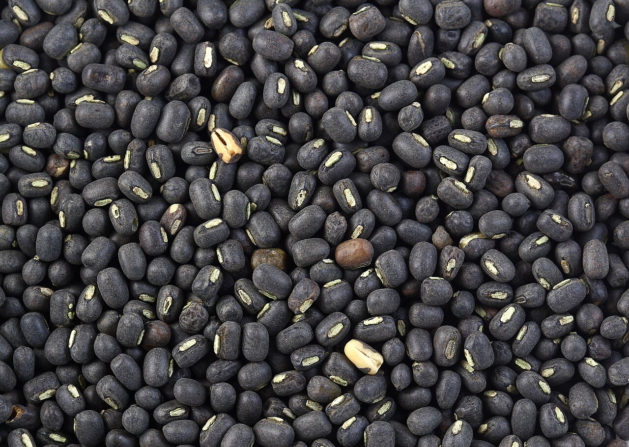 Black Gram Whole 1kg (कालो मास)