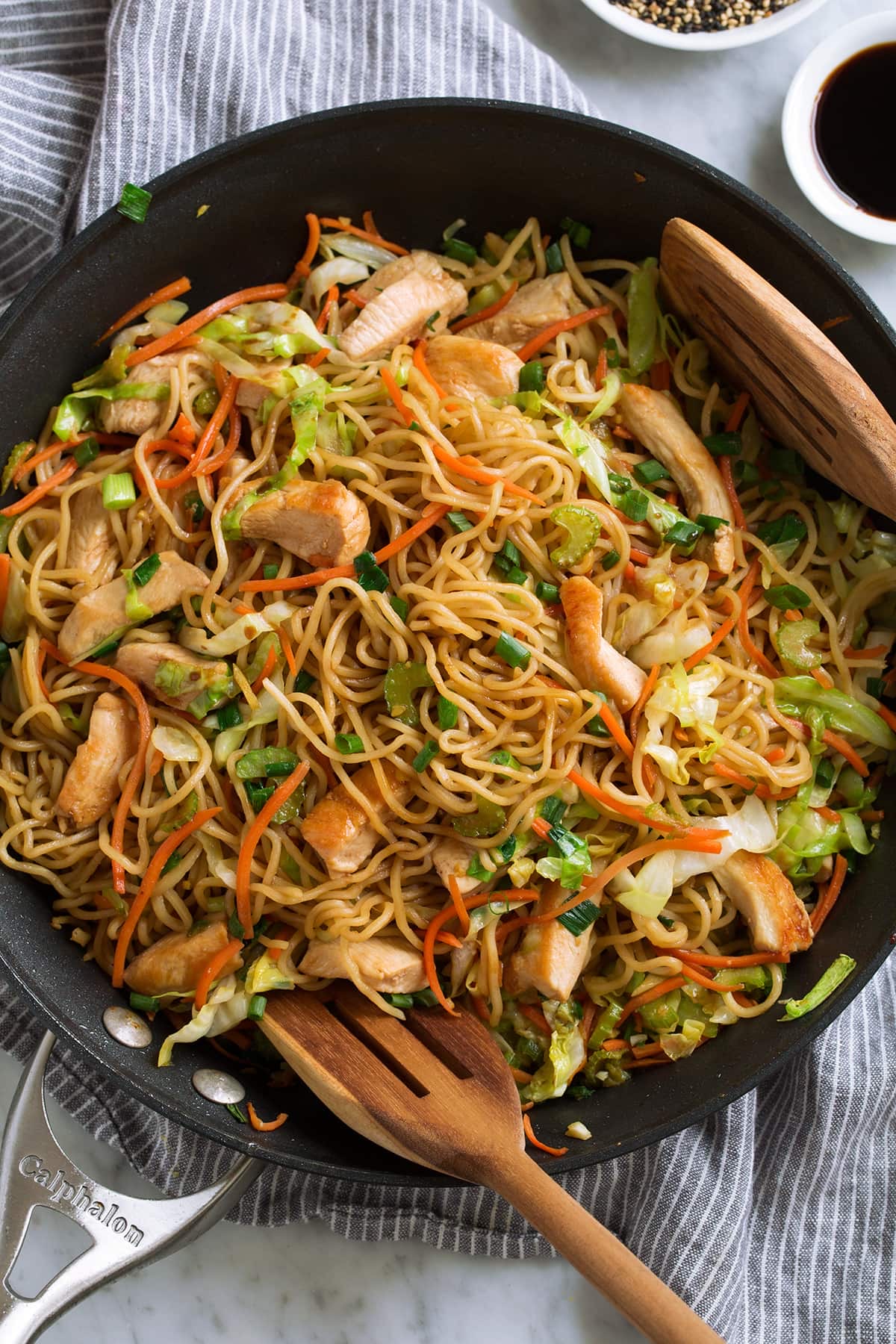 Narayan Dai Ko Mitho Chowmin (Street Style)
