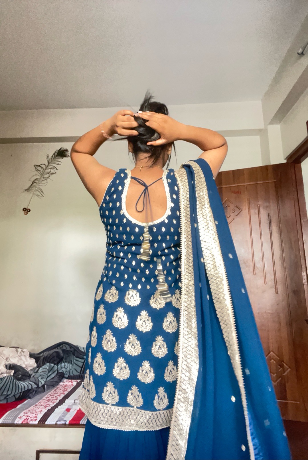 Royal Blue Embroidered Salwar Suit / 3-Piece Suit